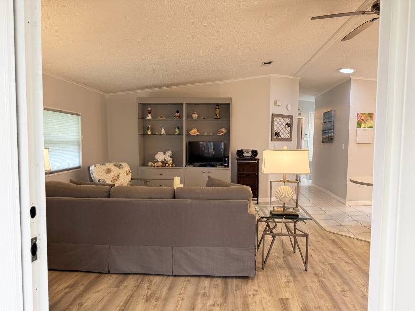 110 Jacaranda Terrace a Parrish, FL Mobile or Manufactured Home for Sale